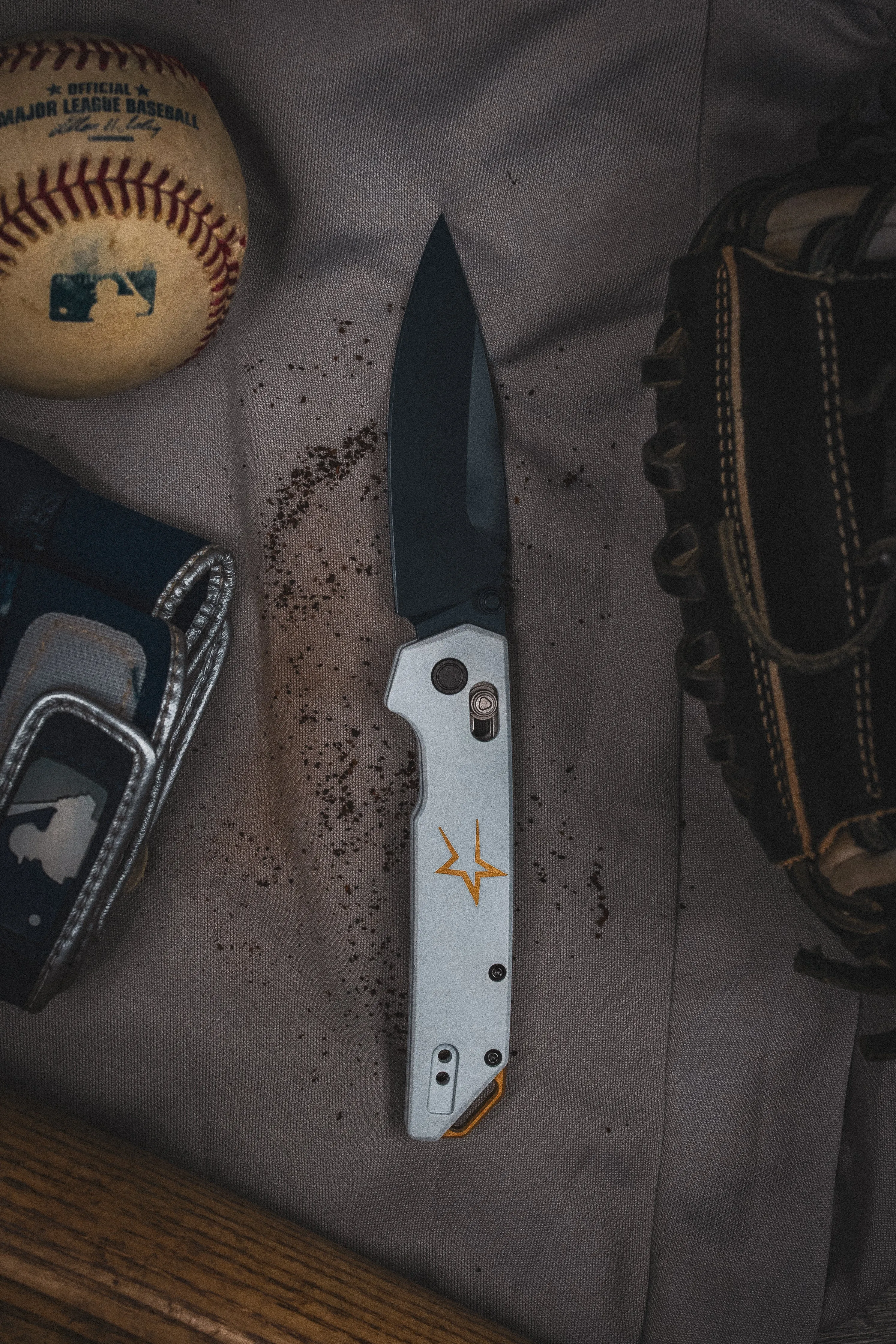 Custom Kershaw Iridium Astros 1990’s Theme D2 Blade Blue Cerakote White Cerakoted Aluminum Handle