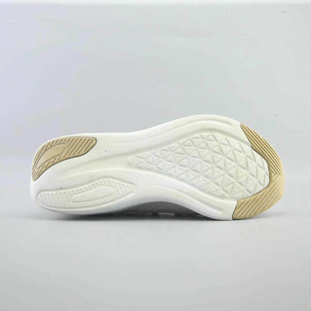 NEW BALANCE  BEAYA