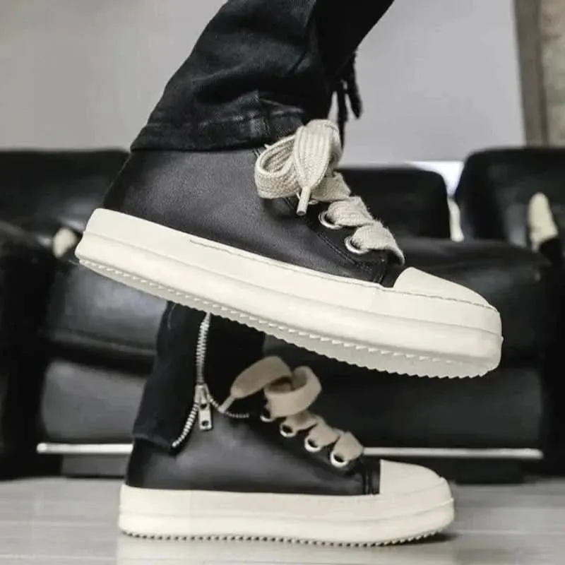 Round Toe Sneakers with Thick Shoelace